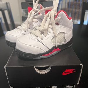 Jordan 5 Retro - Fire Red
